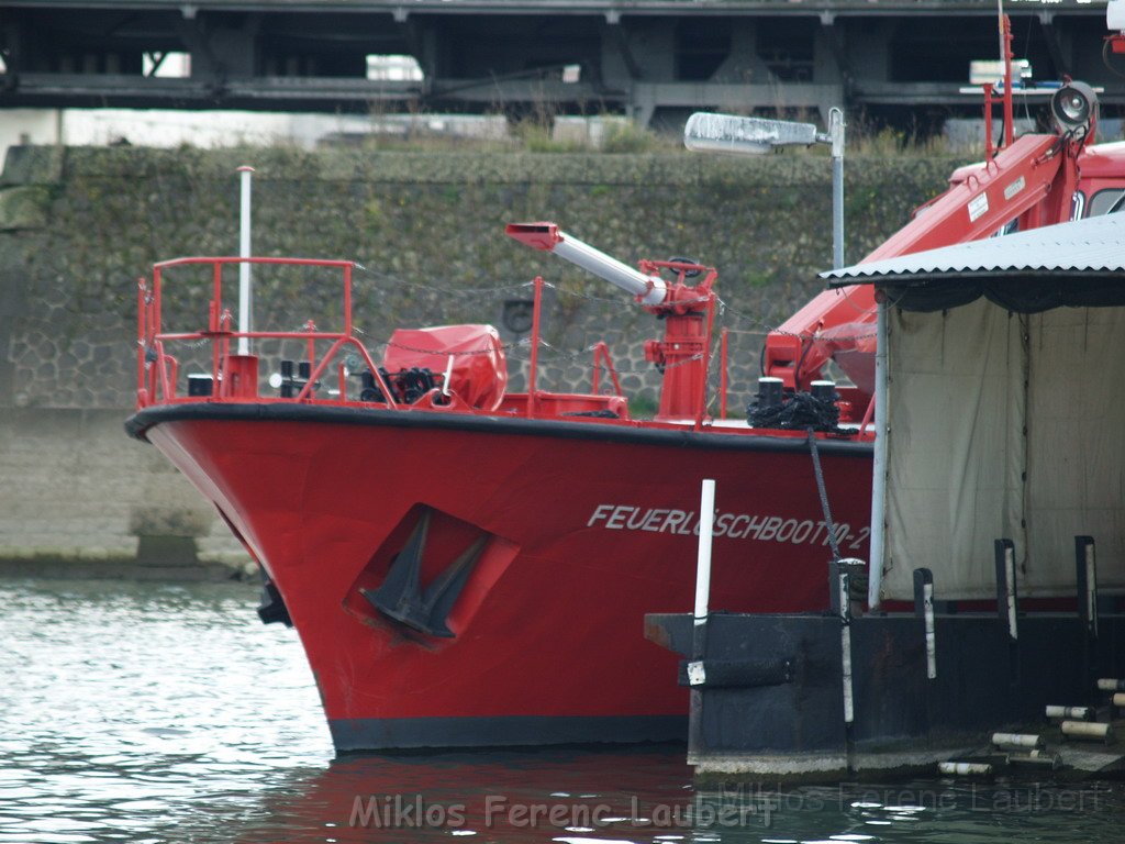 Feuerloeschboot 10-2      P097.JPG